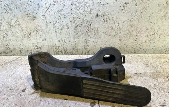 Volkswagen Golf VI Accelerator throttle pedal 1K1721503T 6PV00860050
