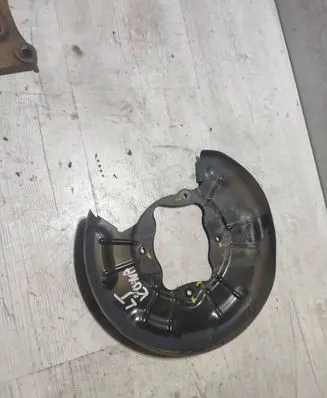 Hyundai Kona I Rear brake disc plate dust cover 58390G3000