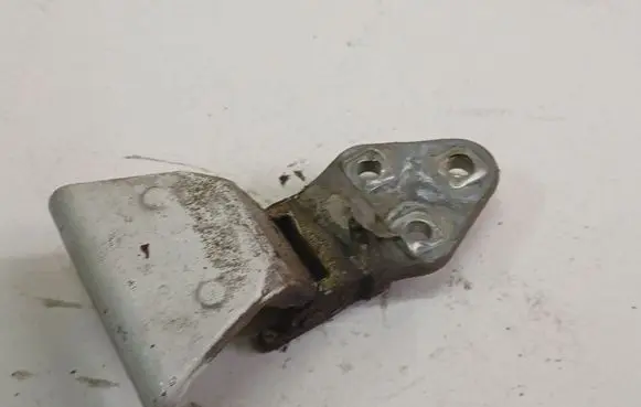 Opel Movano A Front door upper hinge 352471