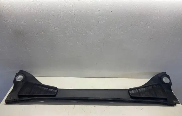 Ford Focus Wiper trim BM51A02216A D2L4A
