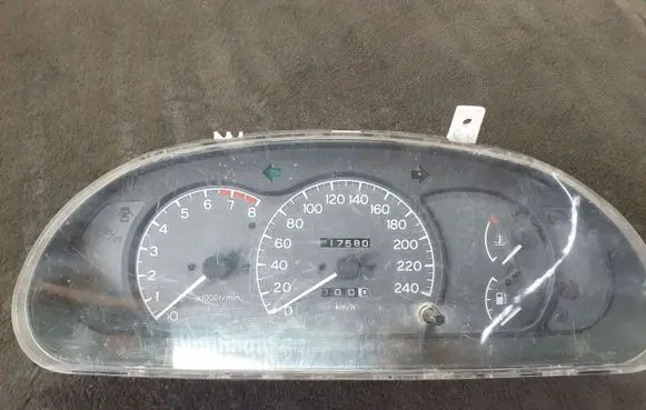 Mitsubishi Colt Speedometer (instrument cluster) MB899942 758580