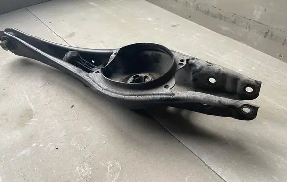 Volkswagen PASSAT B8 Rear upper control arm/wishbone