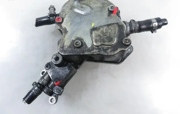 Audi A4 S4 B5 8D Vacuum pump 038145209A