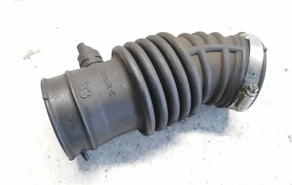 Nissan X-Trail T30 Intercooler hose/pipe