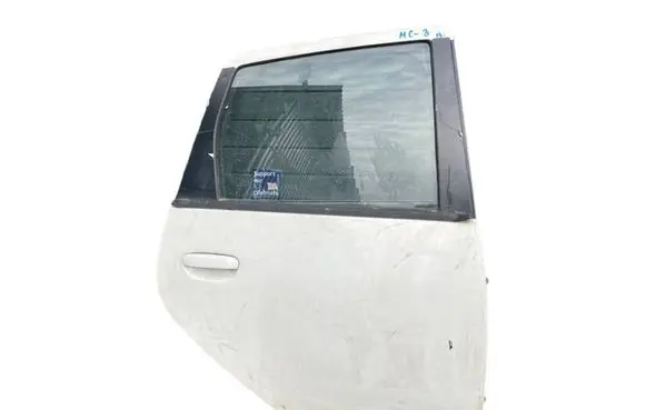 Mitsubishi Colt Rear door