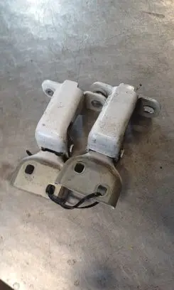 Renault Trafic III (X82) Front door hinge set 804005400R