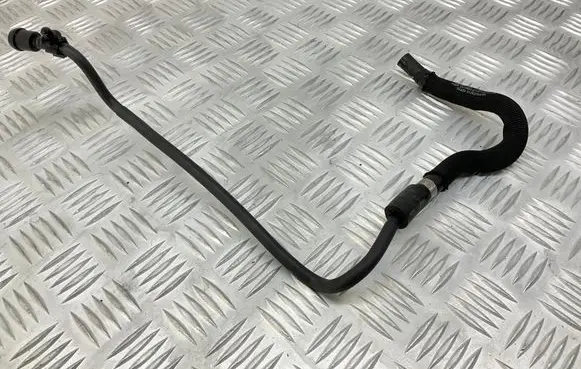 Audi A4 S4 B9 Engine coolant pipe/hose 04L129979A