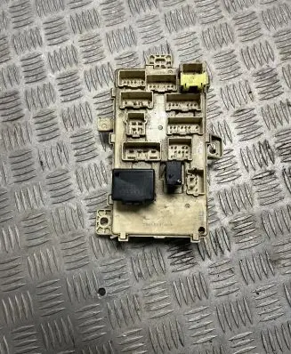 Toyota Land Cruiser (HDJ90) Fuse box set