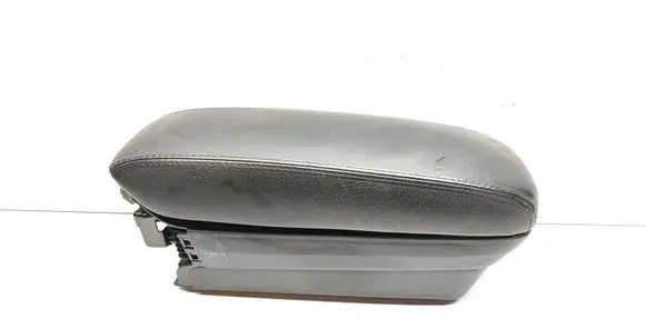 Toyota Avensis T250 Armrest
