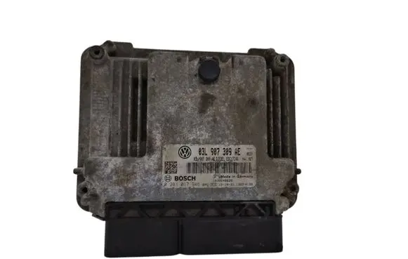 Volkswagen PASSAT B7 Engine control unit/module 03L907309AE 0281017946