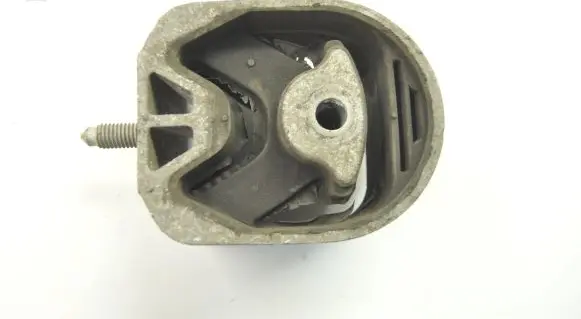 Mercedes-Benz A W169 Engine mount bracket