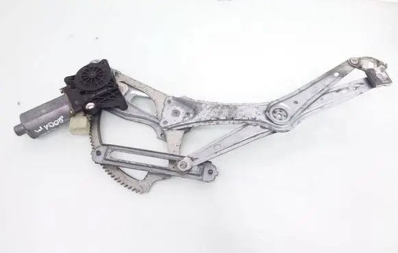 Mercedes-Benz E W210 Front door window regulator with motor 0130821708 119152XXX