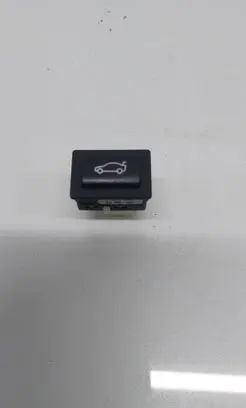 BMW 5 E60 E61 Tailgate opening switch 6921846 42050K