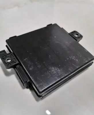Jeep Grand Cherokee Keyless (KESSY) go control unit/module P68143497AE 307223087A A2C81625300