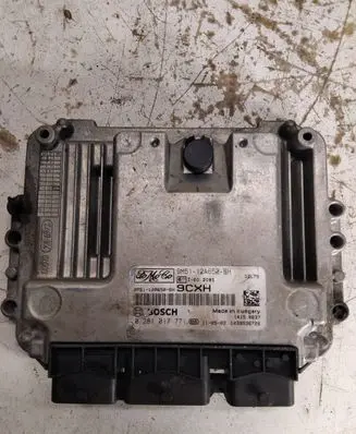 Ford Focus Engine control unit/module 9M5112A650BH 0281017771