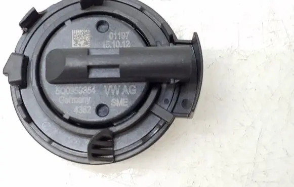 Volkswagen Golf VII Airbag deployment crash/impact sensor 5Q0959354