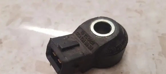 Mercedes-Benz ML W163 Detonation knock sensor 0031538628 0261231110