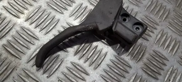 Volkswagen PASSAT B5 Engine bonnet (hood) release handle 3b1823533