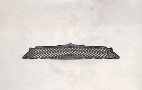 Mercedes-Benz B W246 W242 Front bumper lower grill A2468851122