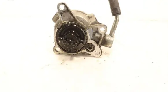 Mazda 3 III Vacuum pump