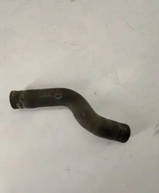 Audi A8 S8 D3 4E Engine coolant pipe/hose 4E0265374D