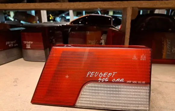 Peugeot 405 Tailgate rear/tail lights 21500 2150D