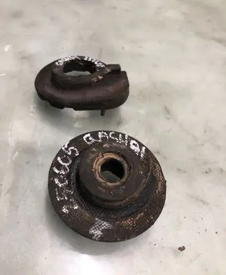 Nissan Qashqai J12 Rear coil spring rubber mount 55034jd00a