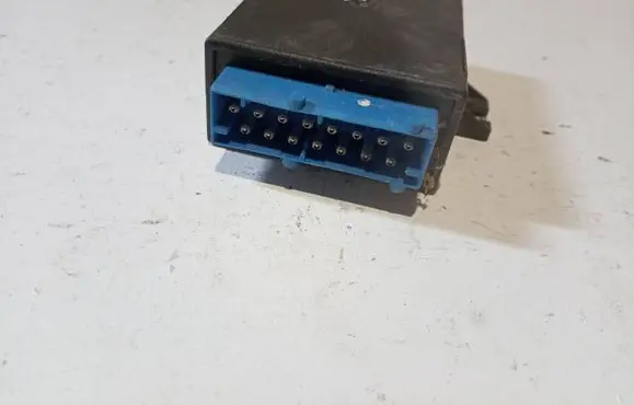 BMW 3 E36 Window wiper relay 61358357068 05012100 110187