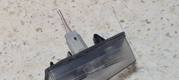 Lexus CT 200H Number plate light E130551 A045053