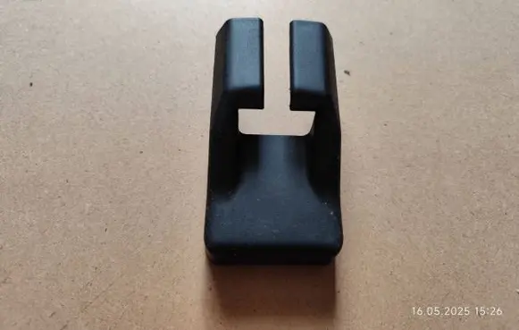 Nissan Note (E11) Front passenger seat rail trim 
