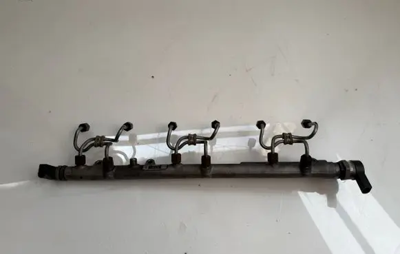 Fuel main line pipe
