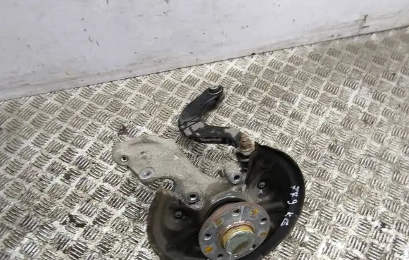 Audi Q3 F3 Rear wheel hub 5q0505323d