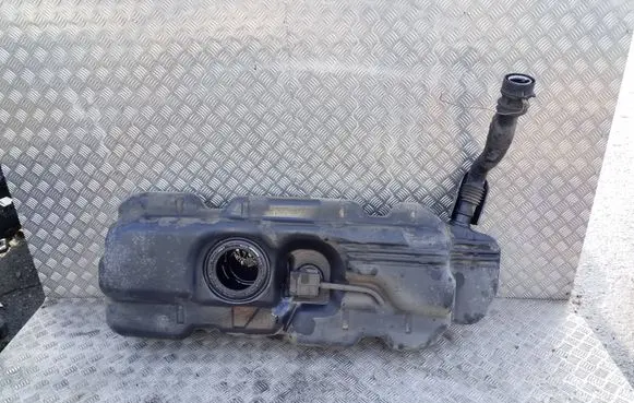 Mercedes-Benz Vito Viano W447 Fuel tank A4474705500 A4474705600