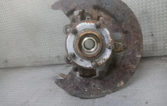 Volvo C30 Front wheel hub spindle knuckle