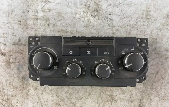 Chrysler 300 - 300C Climate control unit P55111031ag