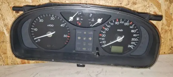 Renault Laguna II Speedometer (instrument cluster) 8200328436