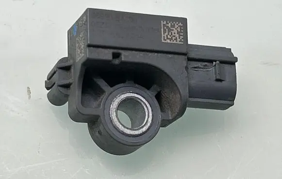 KIA Sorento Airbag deployment crash/impact sensor 95920B4000 A7015147916 08232015