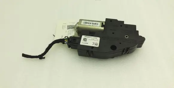 Nissan Qashqai Sunroof motor/actuator 3M23777E 19991070449