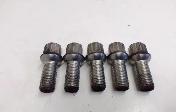 Audi A4 S4 B9 Nuts/bolts 