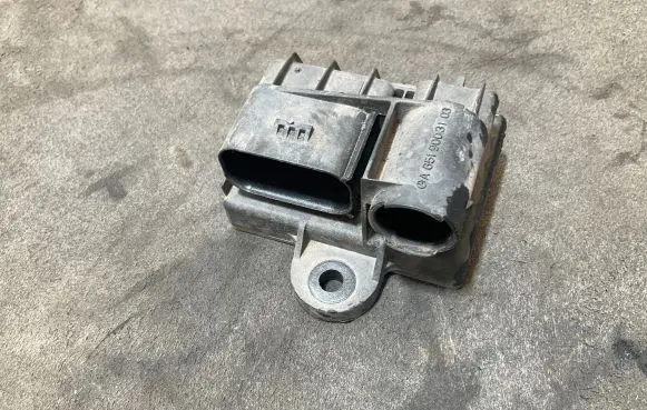 Mercedes-Benz Sprinter W906 Glow plug pre-heat relay A6519003103 51299070D 1903000388293