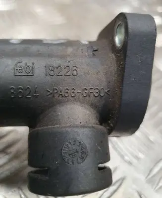 Audi A4 S4 B5 8D Engine coolant pipe/hose 18226 8624