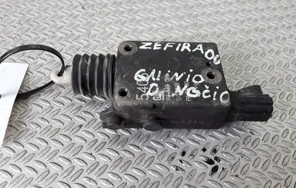 Opel Astra G Central locking motor 90460062