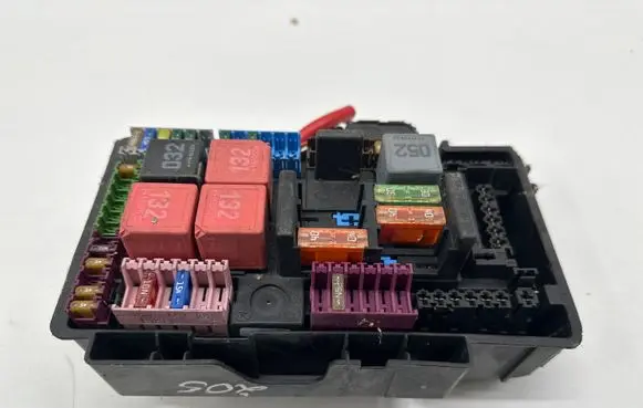 Mercedes-Benz C W205 Fuse module