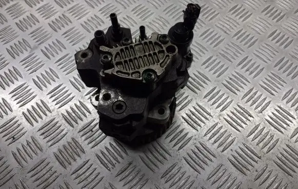 Renault Espace IV Fuel injection high pressure pump