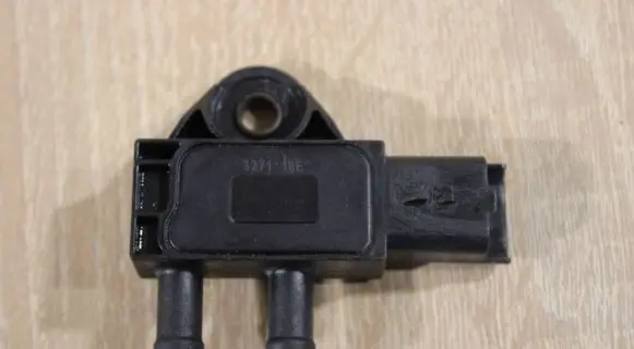 Peugeot 508 Air pressure sensor 327118E