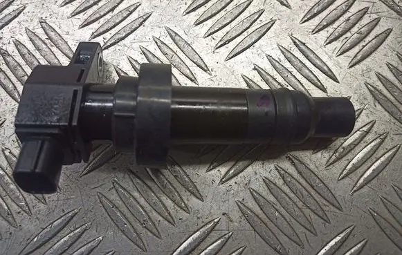 Volkswagen Touran I Spark distributor 27301-2B010