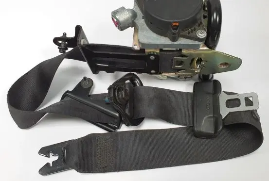 Volvo V60 Front seatbelt 616011000
