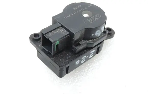 Opel Zafira C Air flap motor/actuator DA644001U EVD105