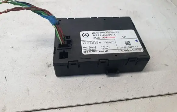 Mercedes-Benz E W211 Gateway control module A2114452000 A2115403545