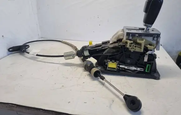 Volvo S80 Gear shifter/selector 30783398